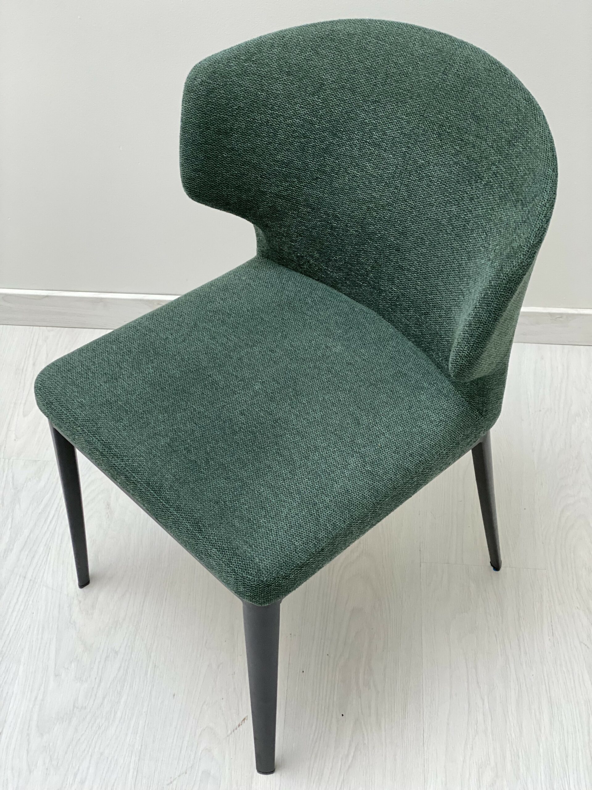 CHAISE VENUS EN TISSU- VERT 51*55*78(Ht assise 45)